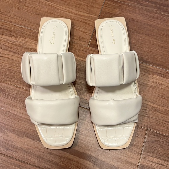 Sam Edelman Circus Sandals - Picture 1 of 5